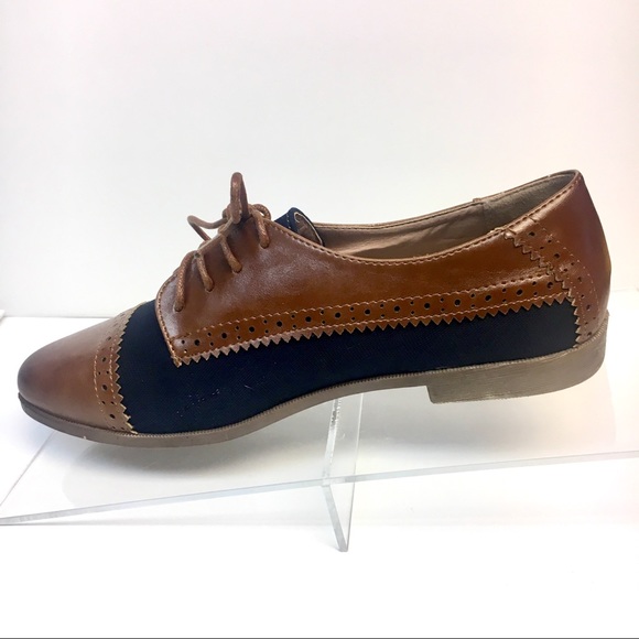 LAST PAIR Navy Brown Brogue Oxford Flats Round Toe - Picture 3 of 5